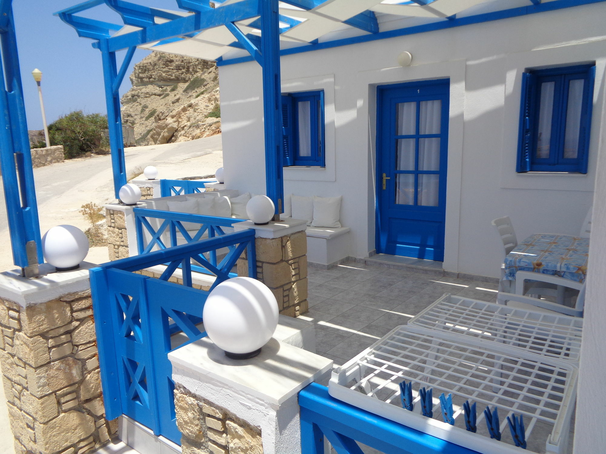 Blue And White Studios & Apartments 리프코스칼파수 외부 사진